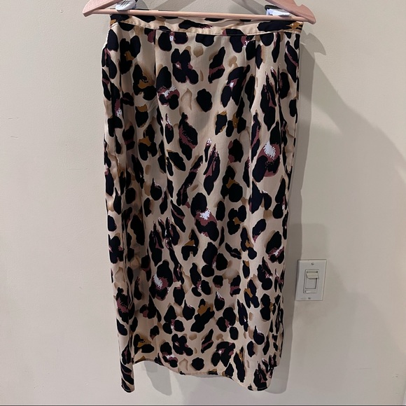Everkaki - Leopard Criss Cross High-Low Skirt - L - Picture 2 of 3